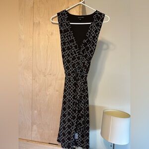 41 Hawthorne Black and White Geometric Dress